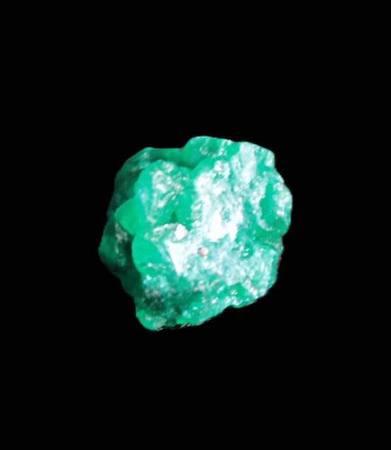 Green Dioptase specimen from the Congo 13*12*12mm 12.5ct 2.4g in bright sunshine