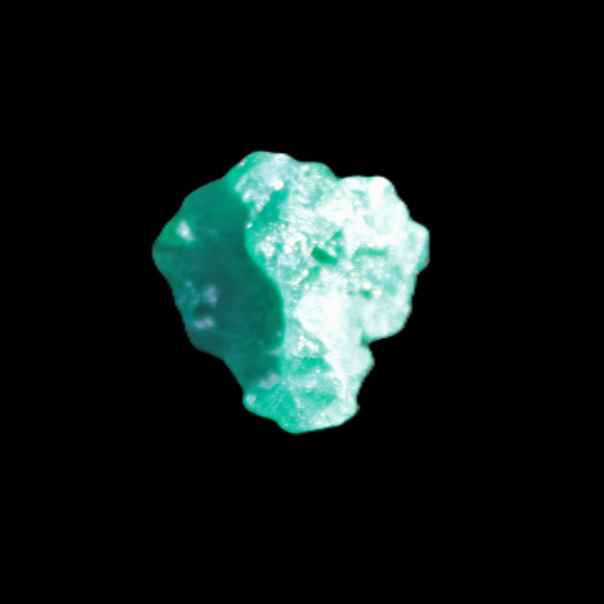Green Dioptase specimen from the Congo 13*12*12mm 12.5ct 2.4g in bright sunshine - Rocks and Things Store