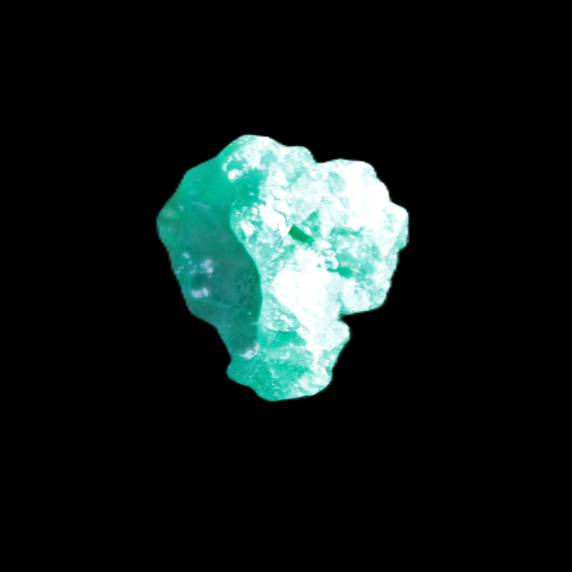 Green Dioptase specimen from the Congo 13*12*12mm 12.5ct 2.4g in bright sunshine - Rocks and Things Store
