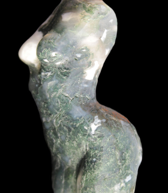 Moss Agate goddess 76*39mm 133g Rocks and Things Store