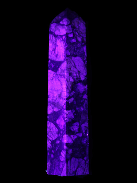 Llanite Que Sera Stone wand 89mm 75g in UV light - Rocks and Things Store