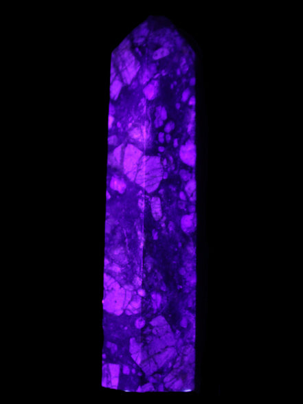 Llanite Que Sera Stone wand 89mm 75g in UV light - Rocks and Things Store