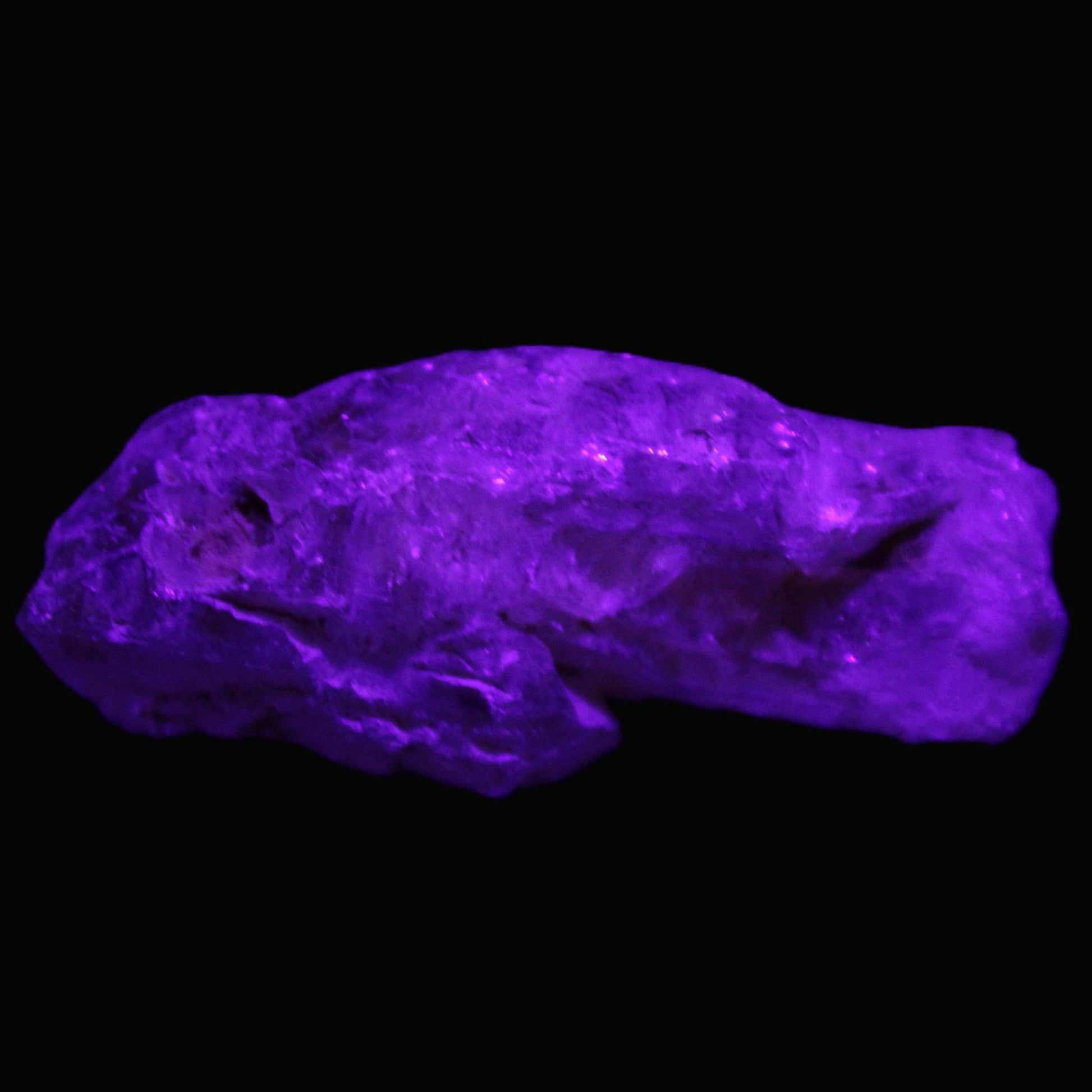 Fenster Golden Diamond Quartz with hydrocarbons & enhydros 33-50mm 10-14.3g in UV light - Rocks and Things Store