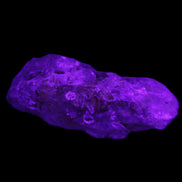 Fenster Golden Diamond Quartz with hydrocarbons & enhydros 33-50mm 10-14.3g in UV light - Rocks and Things Store