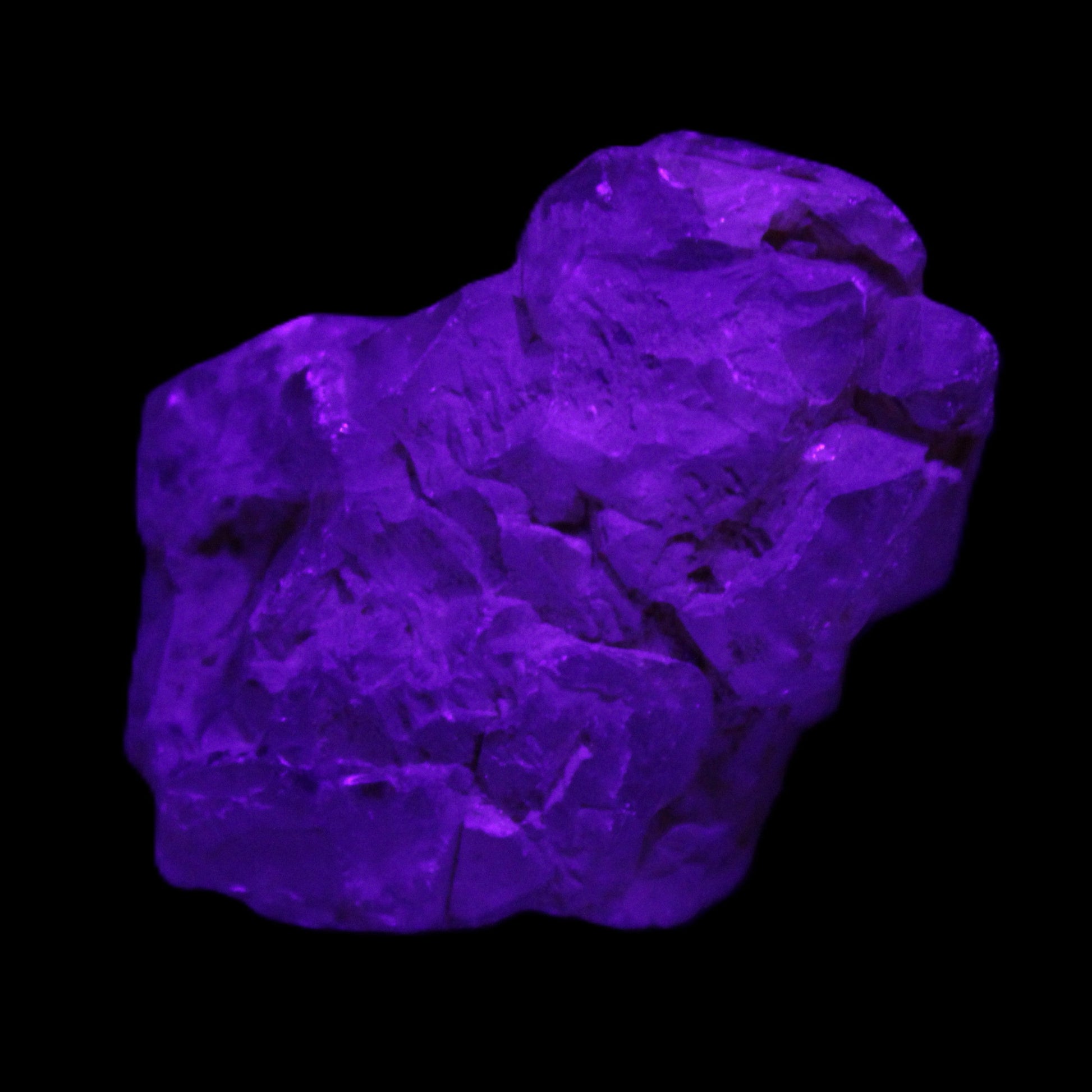 Fenster Golden Diamond Quartz with hydrocarbons & enhydros 33-50mm 10-14.3g in UV light - Rocks and Things Store