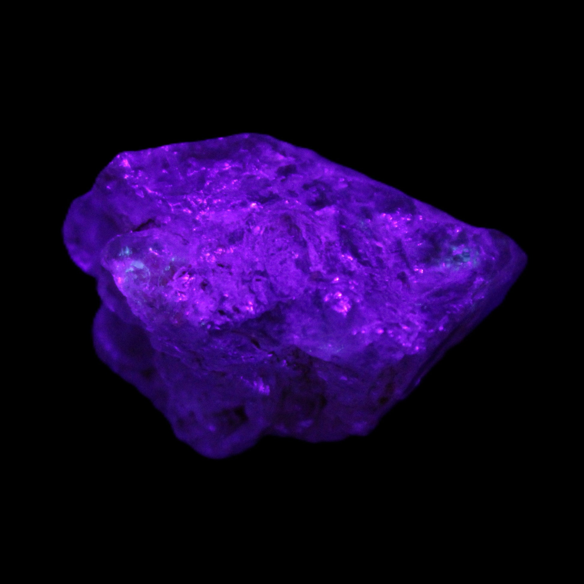 Fenster Golden Diamond Quartz with hydrocarbons & enhydros 23-30mm  8.9-11.4g in UV light -Rocks and Things Store