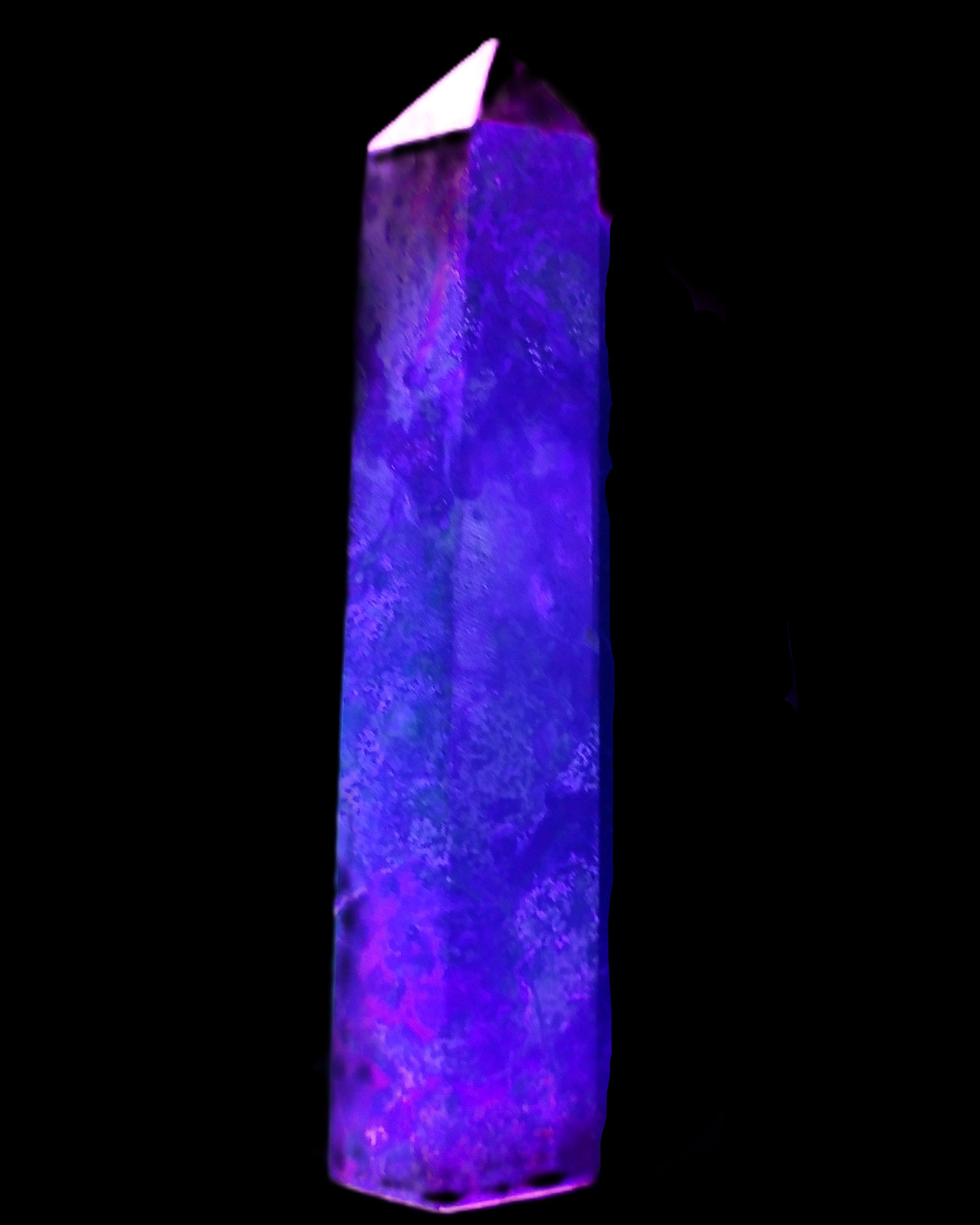 Dragons Blood Stone wand 87*23*19mm 79g in UV light - Rocks and Things Store