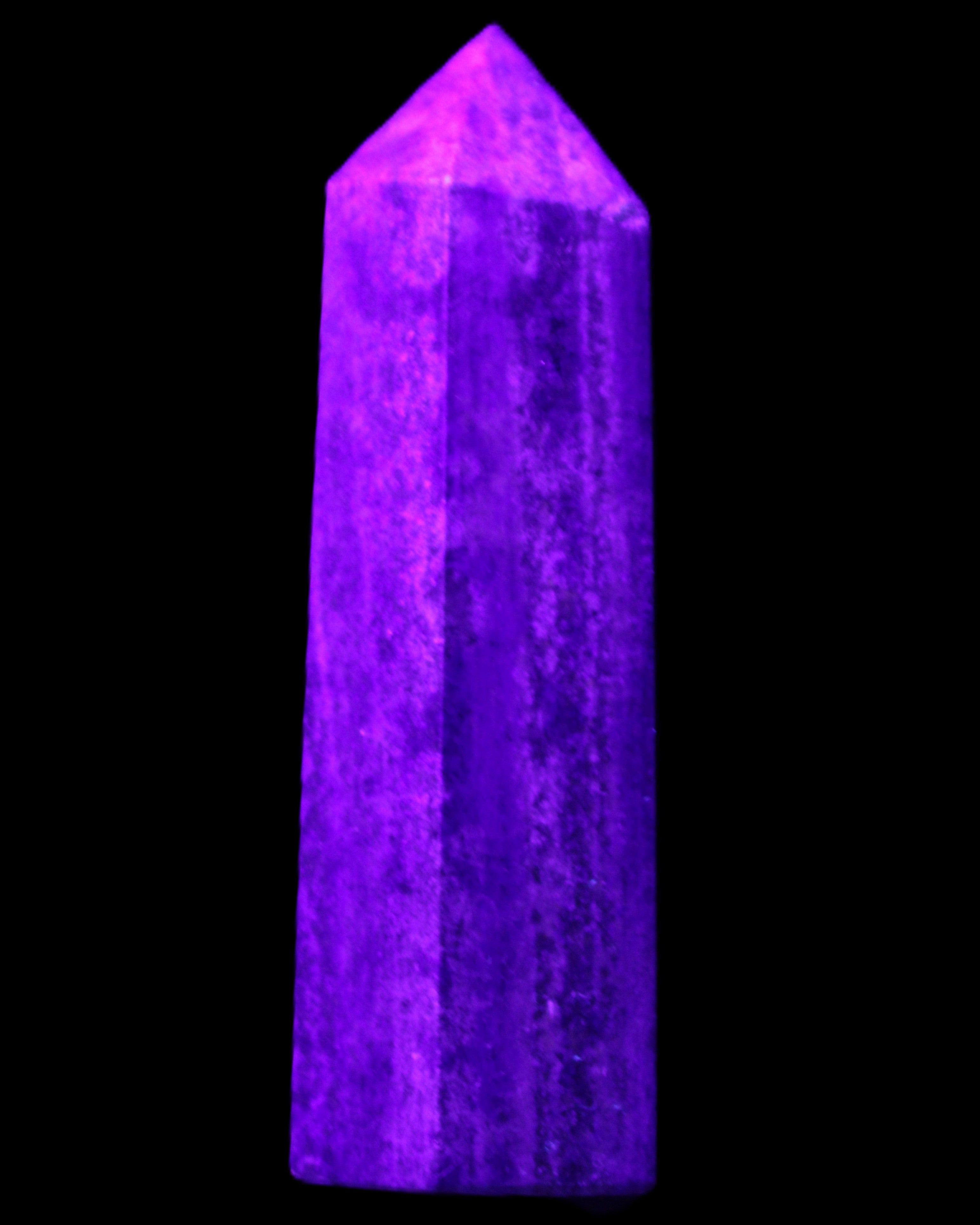 Lapis Lazuli wand 77mm 85g in UV light - Rocks and Things Store