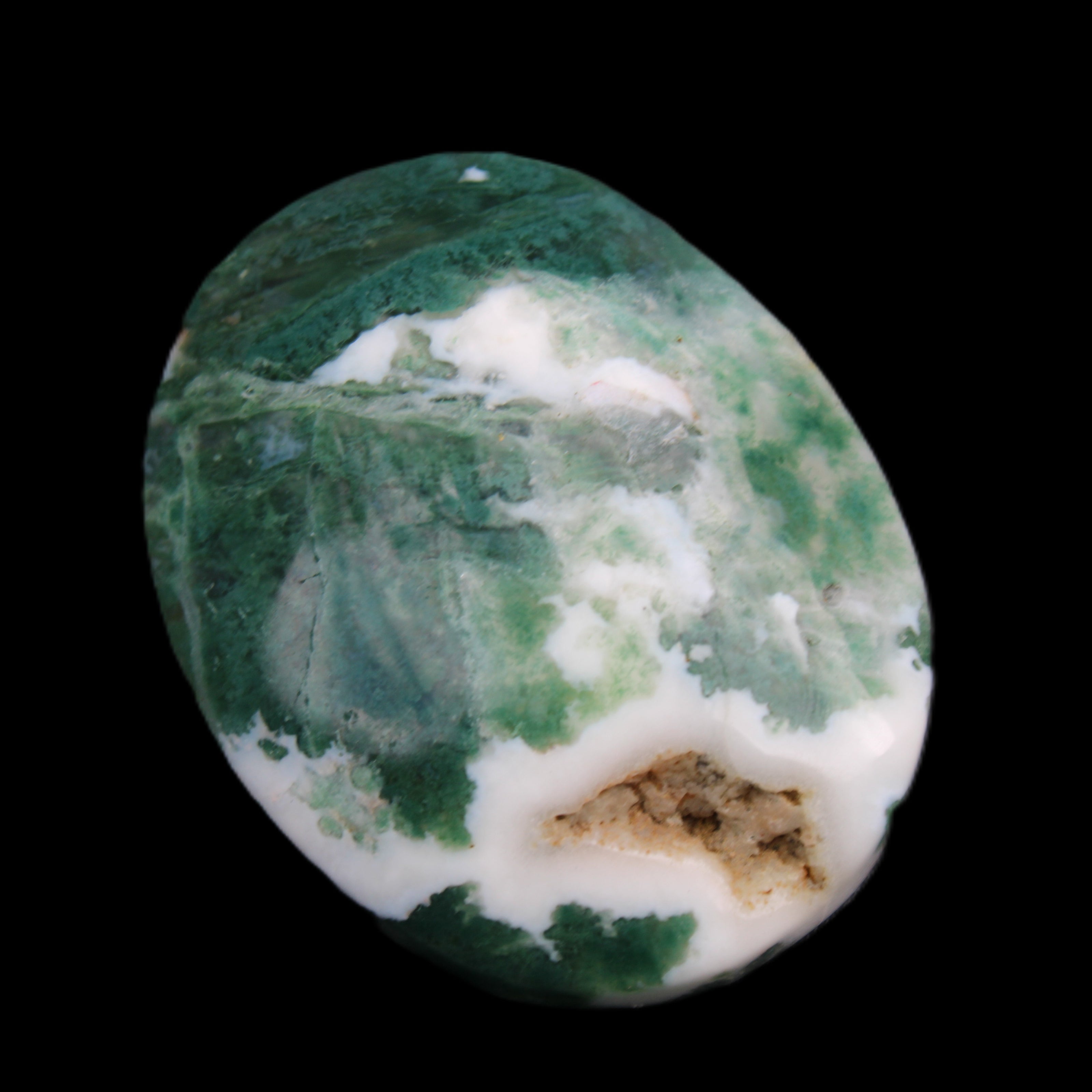 Moss Agate stone 49*59*23mm 104g in sunlight - Rocks and Things Store