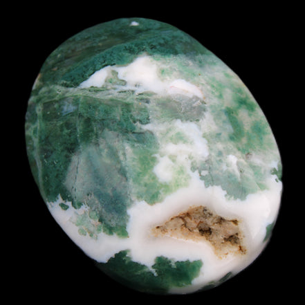 Moss Agate stone 49*59*23mm 104g in sunlight - Rocks and Things Store