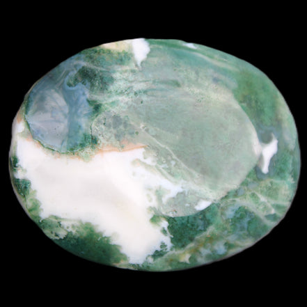 Moss Agate stone 49*59*23mm 104g in sunlight - Rocks and Things Store