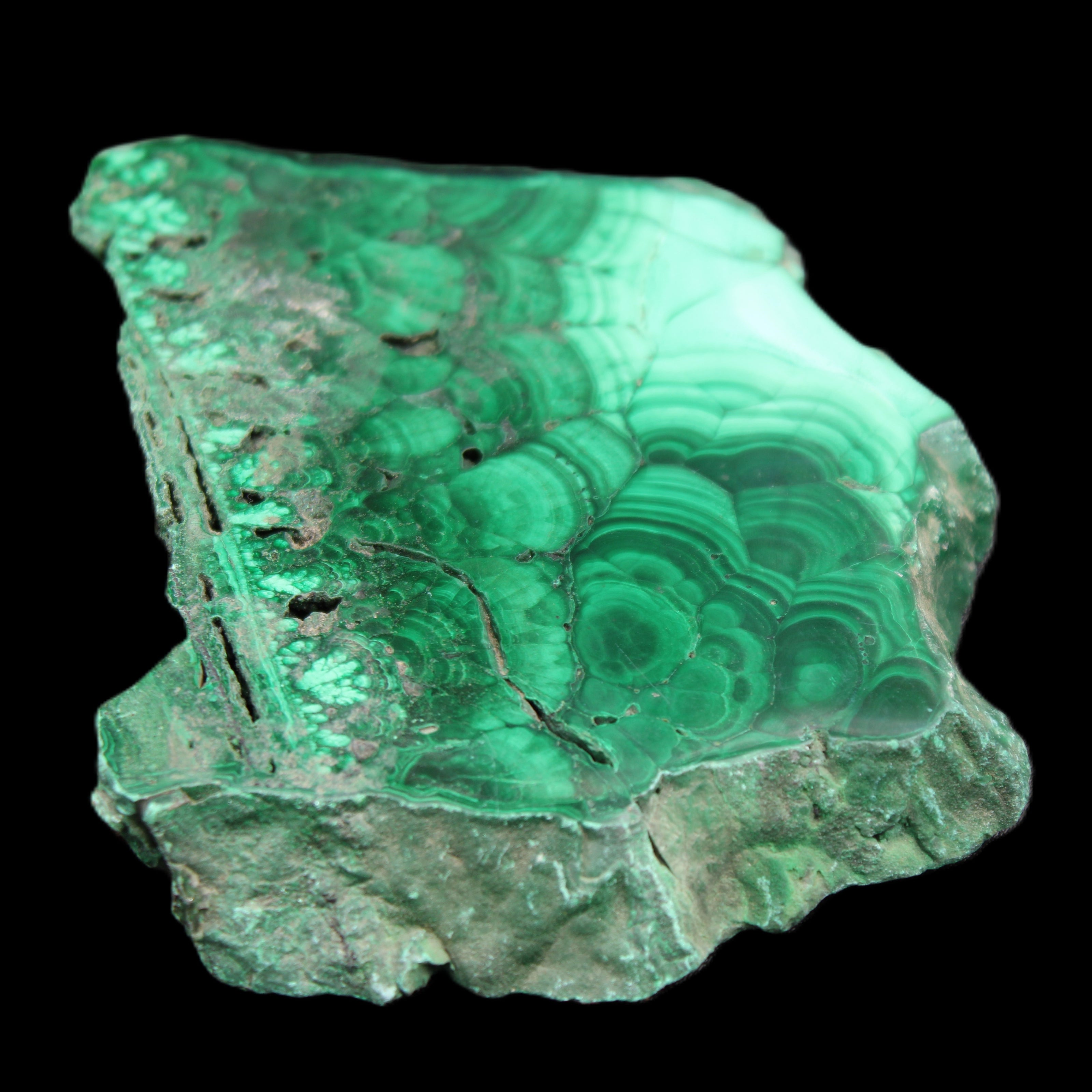 Glossy Malachite specimen 106*74*12mm 298g in sunlight - Rocks and Things Store