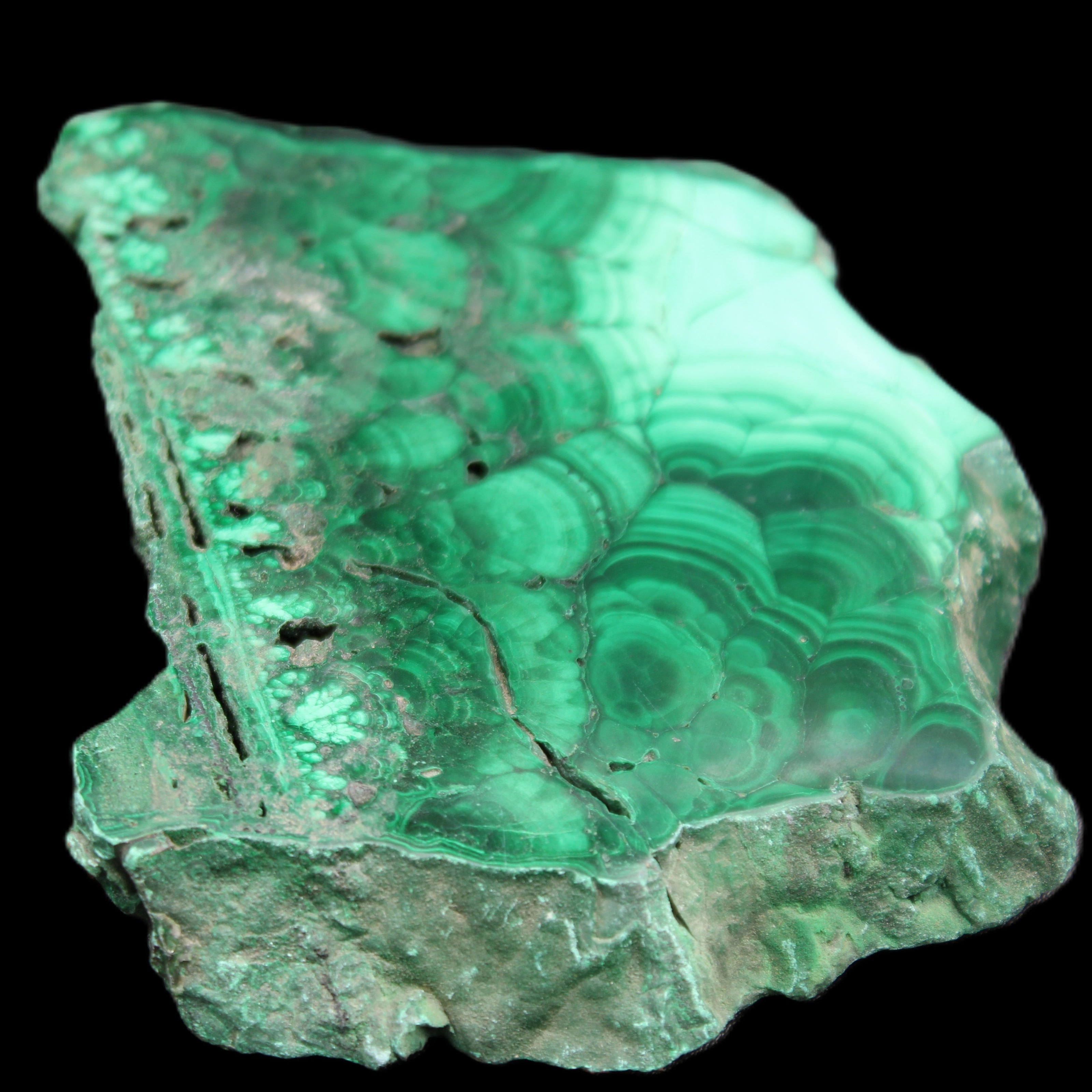 Glossy Malachite specimen 106*74*12mm 298g in sunlight - Rocks and Things Store