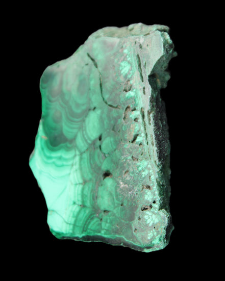 Glossy Malachite specimen 106*74*12mm 298g in sunlight - Rocks and Things Store