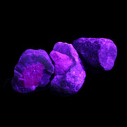 Ruby Red Corundum Green Jasper 2/3 specimens 19-20g in UV light - Rocks and Things Store