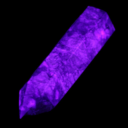 Llanite Que Sera wand 74mm 51g in UV light - Rocks and Things Store