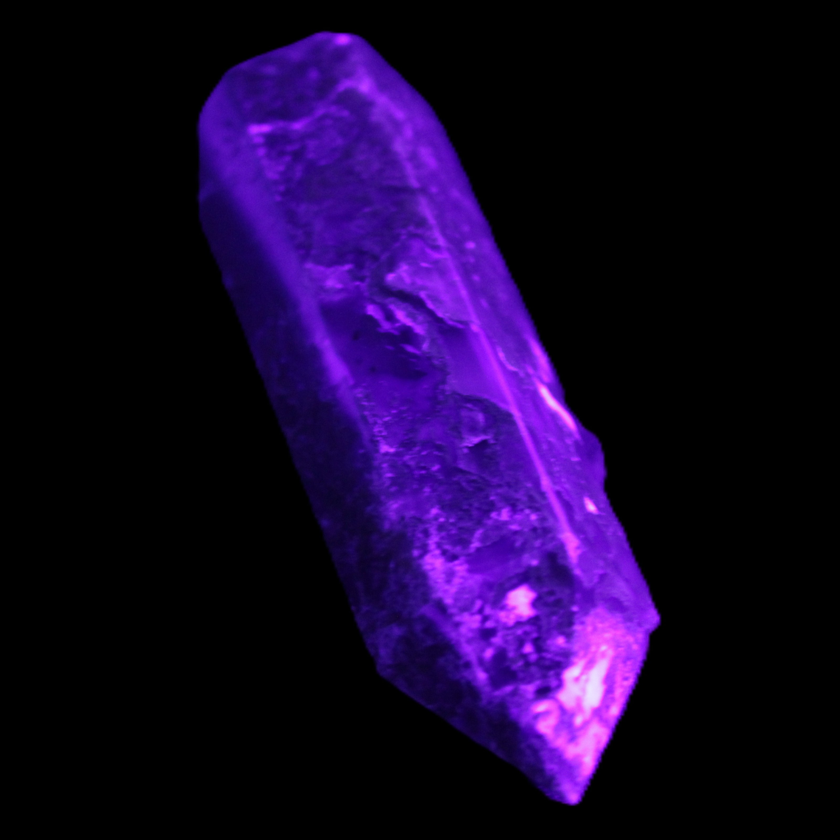 Moss Agate wand 85mm 82g in UV light - Rocks and Things Store