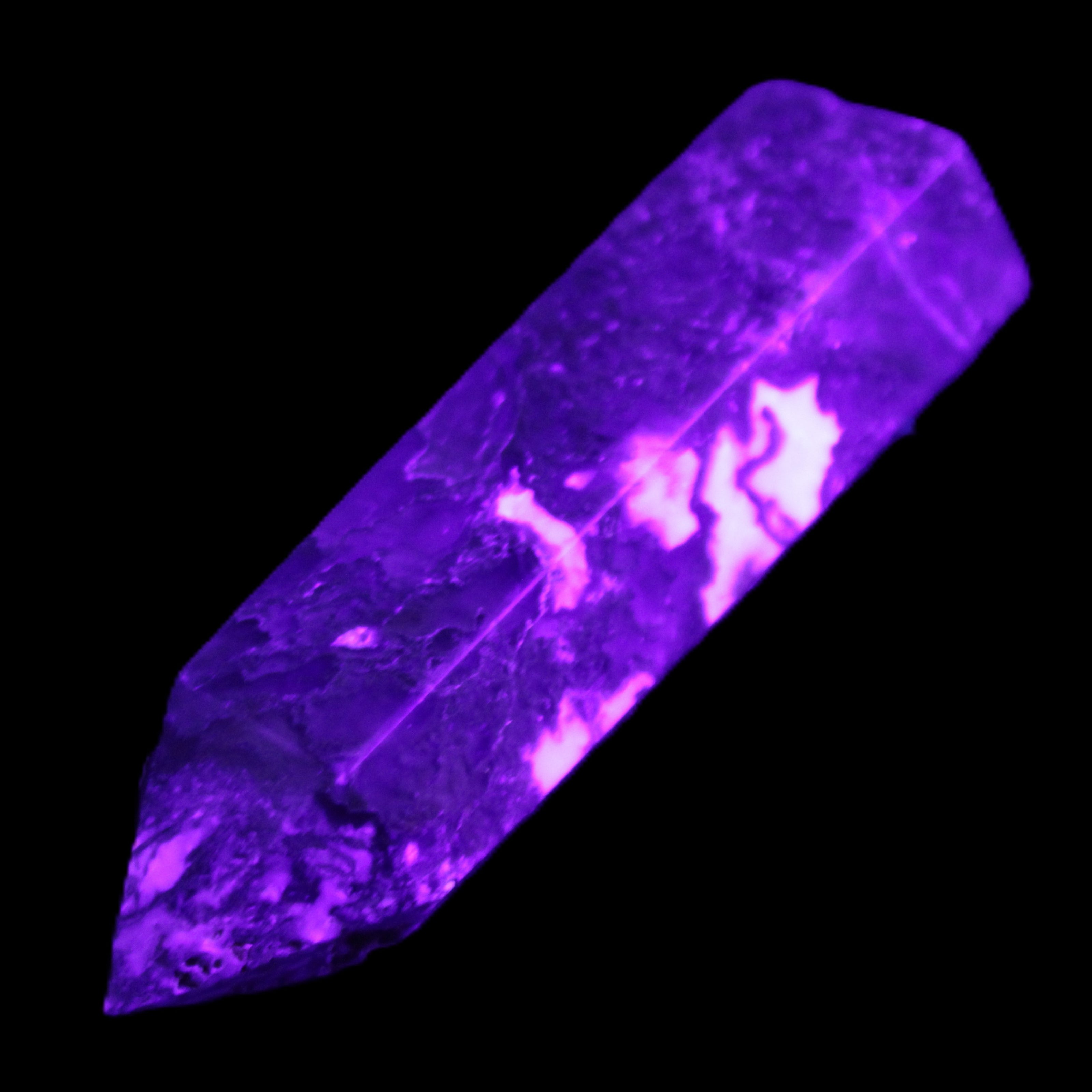 Moss Agate wand 85mm 82g in UV light - Rocks and Things Store