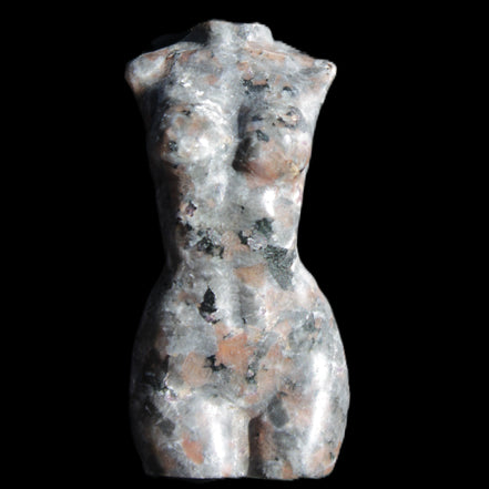 Yooperlite hand carved goddess 38*79mm 135g in sunlight - Rocks and Things Store