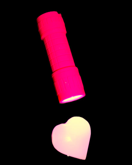 EverBrite UV Black Light Flashlight 9-Led 395nm with batteries in sunlight - Rocks and Things Store