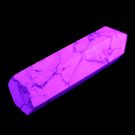 Howlite wand 65mm 40g in UV light - Rocks and Things Store