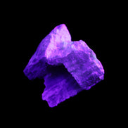 Kyanite blade cluster on Quartz 49*22*30mm 40g in UV light - Rocks and Things Store