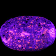 Yooperlite stone 18*39*60mm 71/75g in UV light - Rocks and Things Store