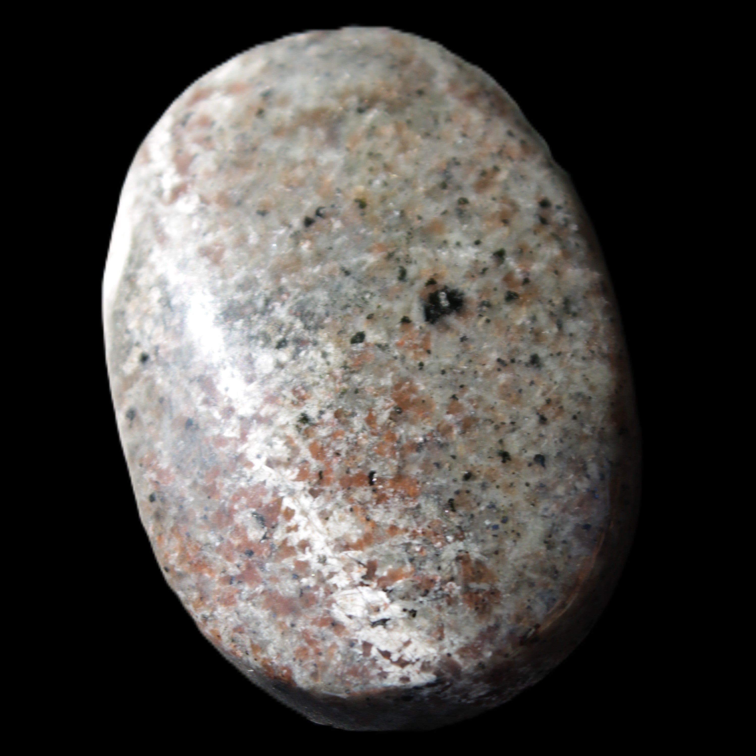Yooperlite stone 18*39*60mm 71/75g in sunlight - Rocks and Things Store