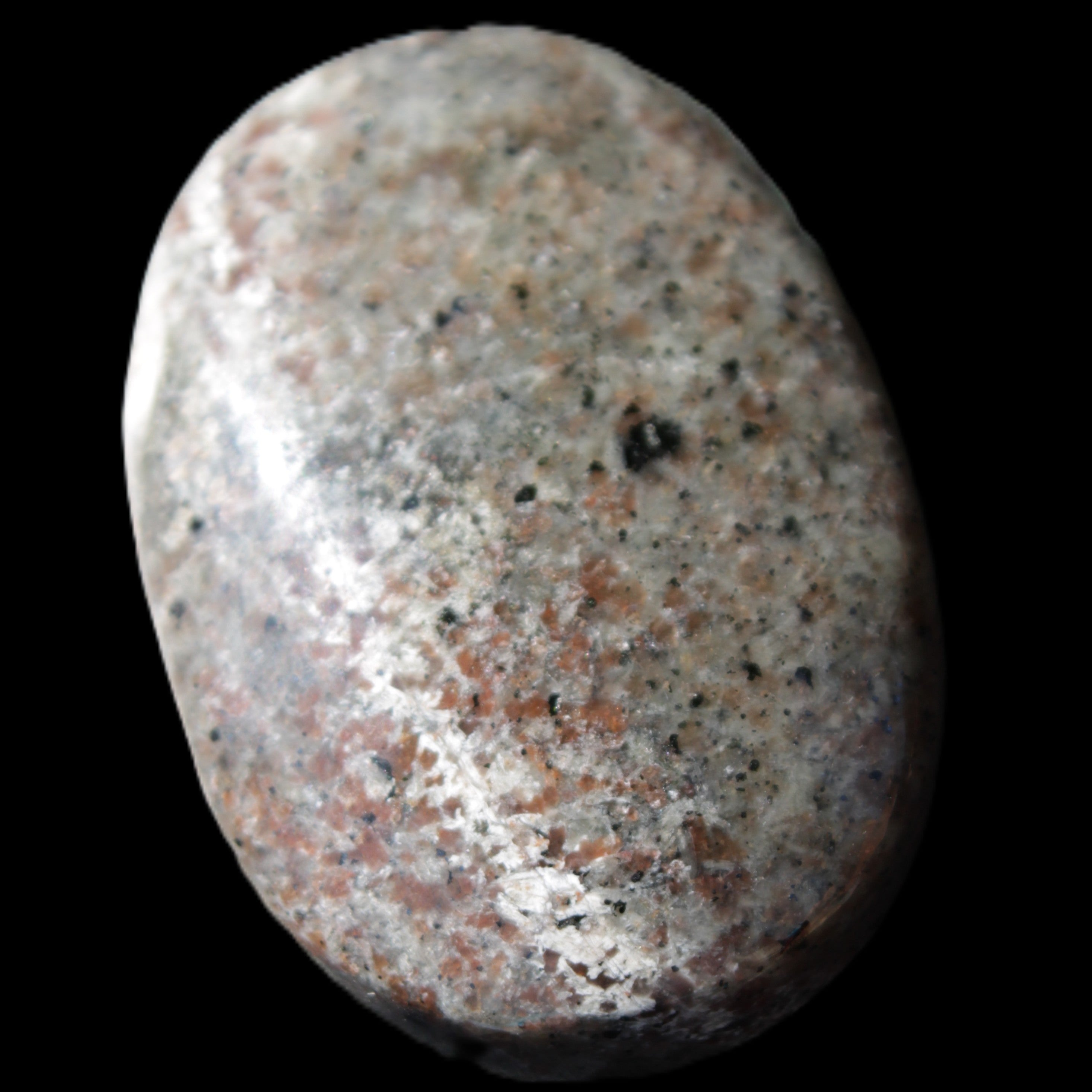 Yooperlite stone 18*39*60mm 71/75g in sunlight - Rocks and Things Store