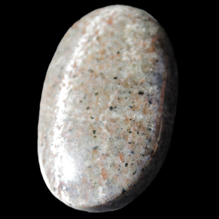 Yooperlite stone 18*39*60mm 71/75g in sunlight - Rocks and Things Store