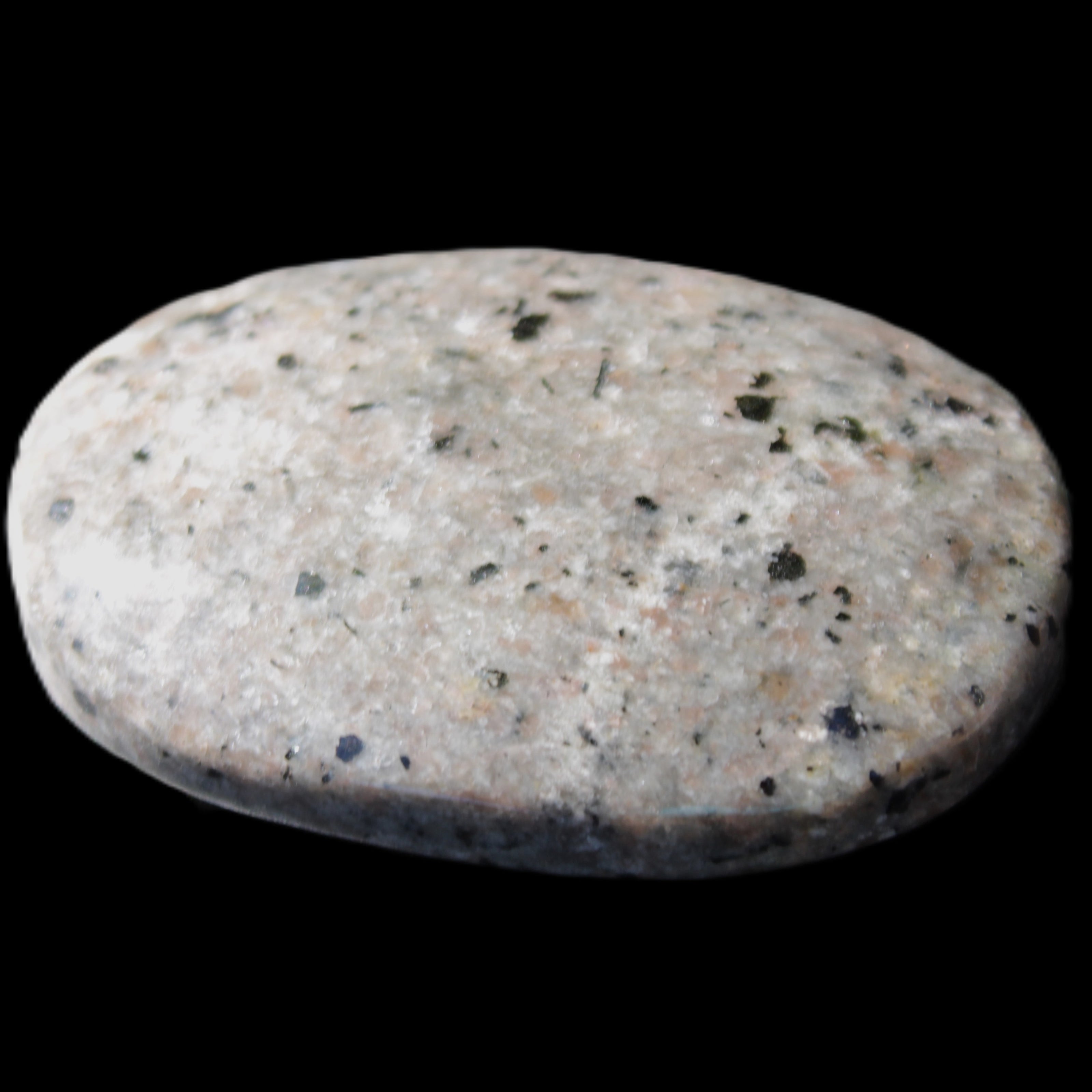 Yooperlite stone 18*39*60mm 71/75g in sunlight - Rocks and Things Store