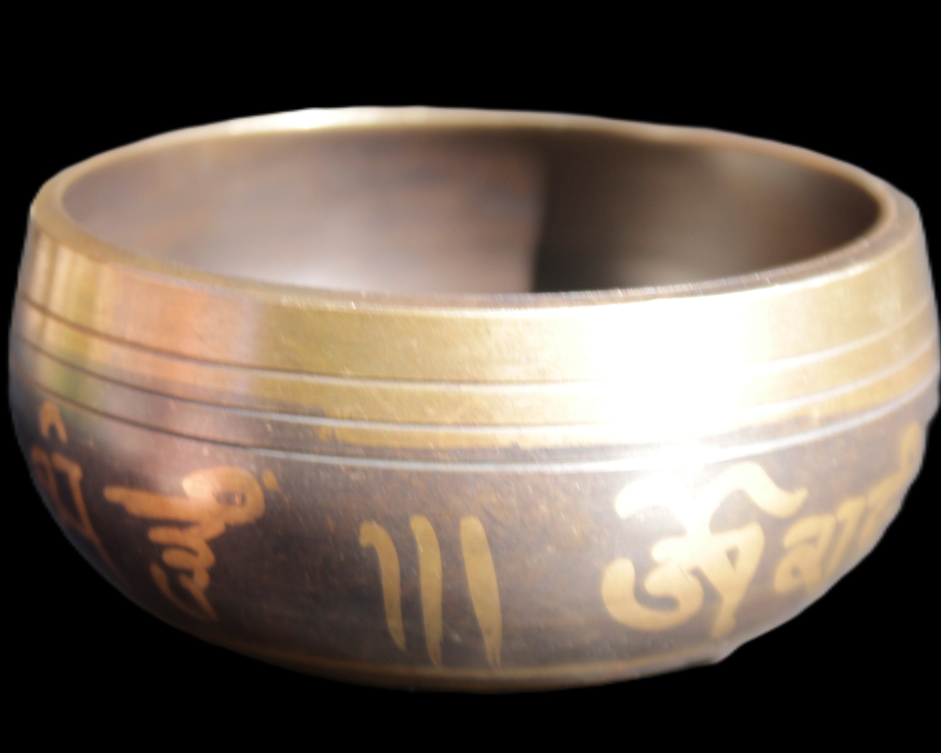 Singing bowl 85m with matt and mallet 125mm in sunlight - Rocks and Things Store