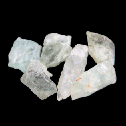 Aquamarine 5 natural crystals 10g in sunlight - Rocks and Things Store