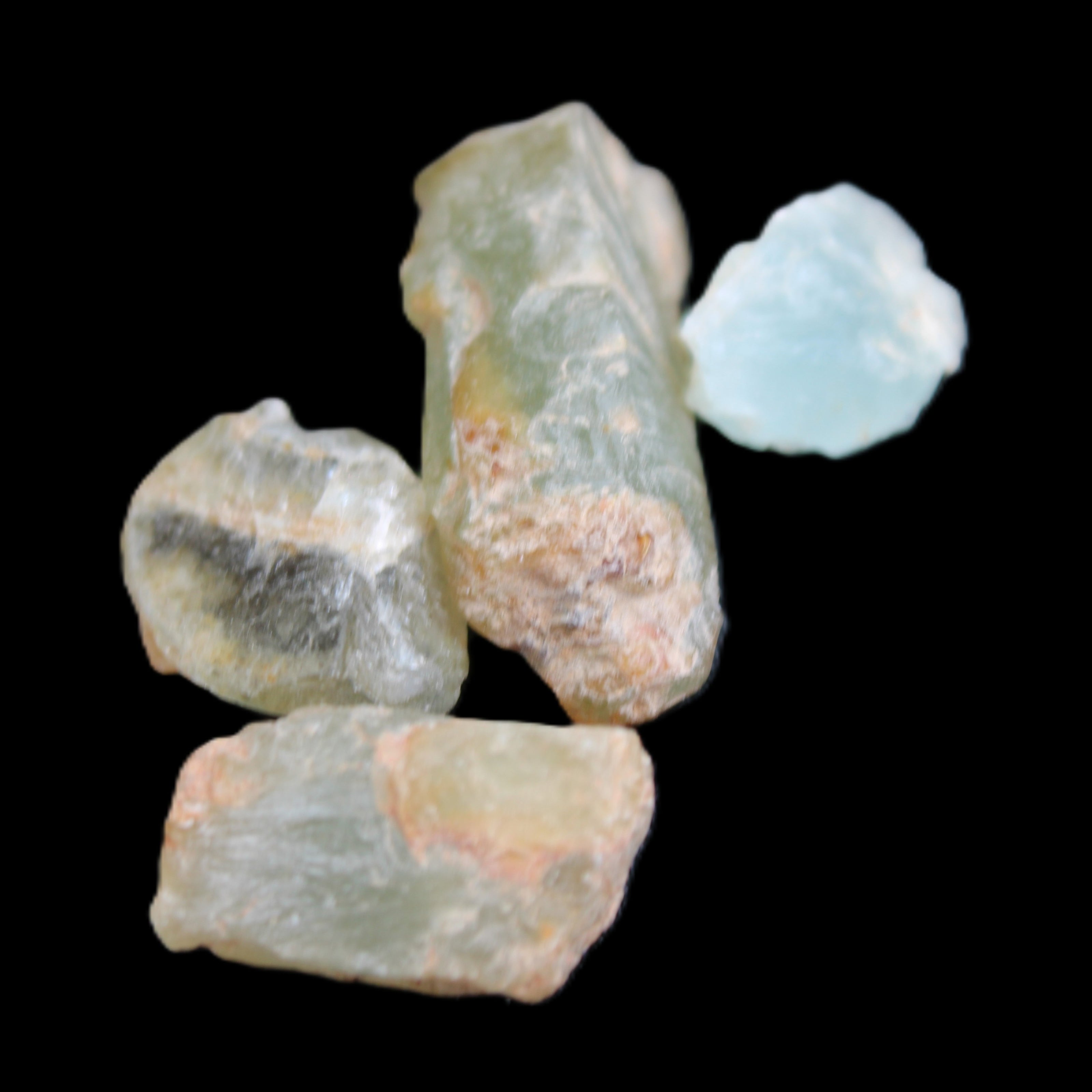 Aquamarine 4 natural crystals 12g in sunlight  - Rocks and Things Store