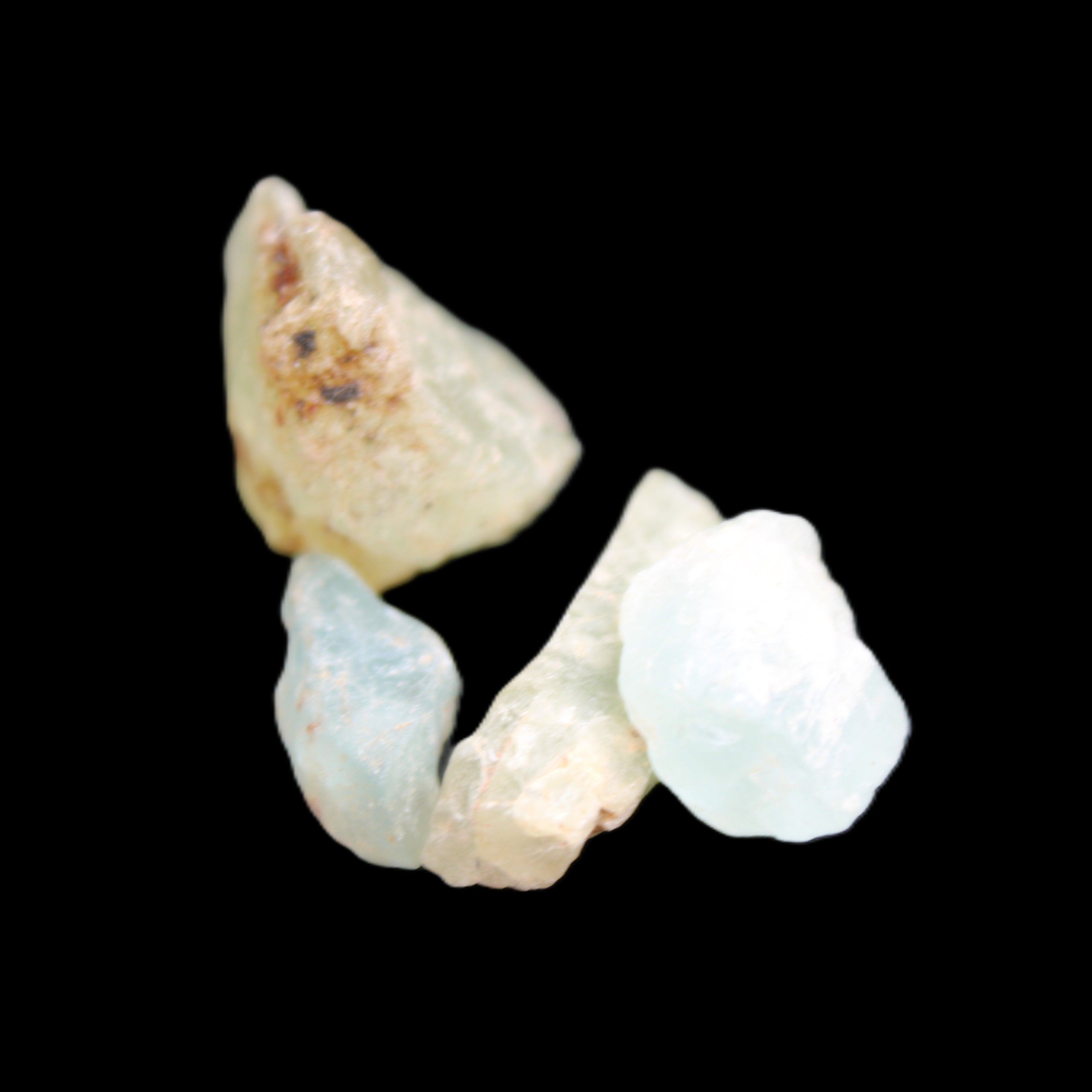 Aquamarine 4 natural crystals 12g in sunlight  - Rocks and Things Store
