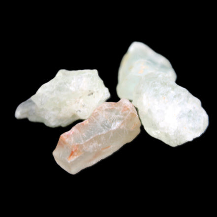Aquamarine 4 natural crystals 12g in sunlight  - Rocks and Things Store