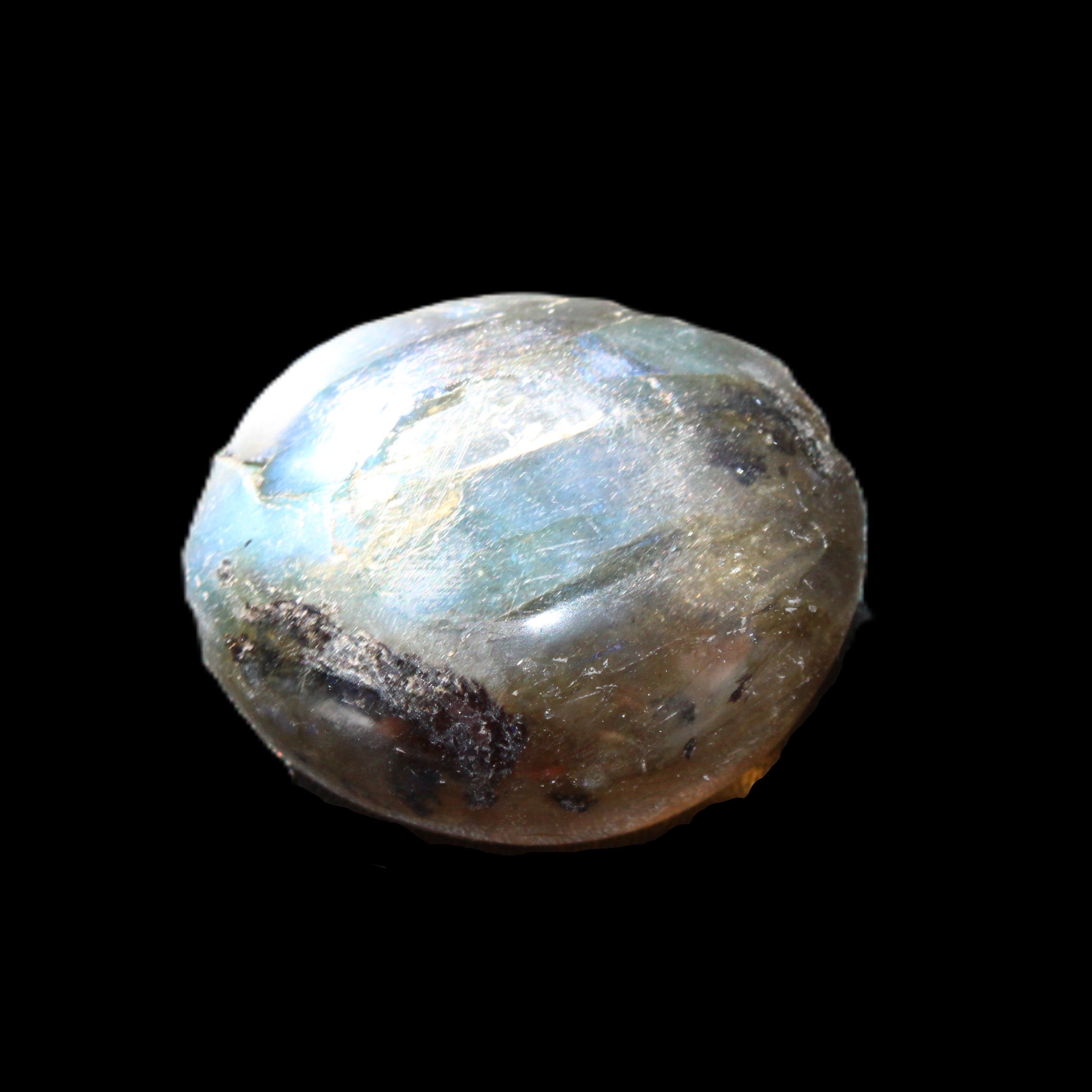 Labradorite palmstone 21-26mm 6-12g in sunlight - Rocks and Things Store