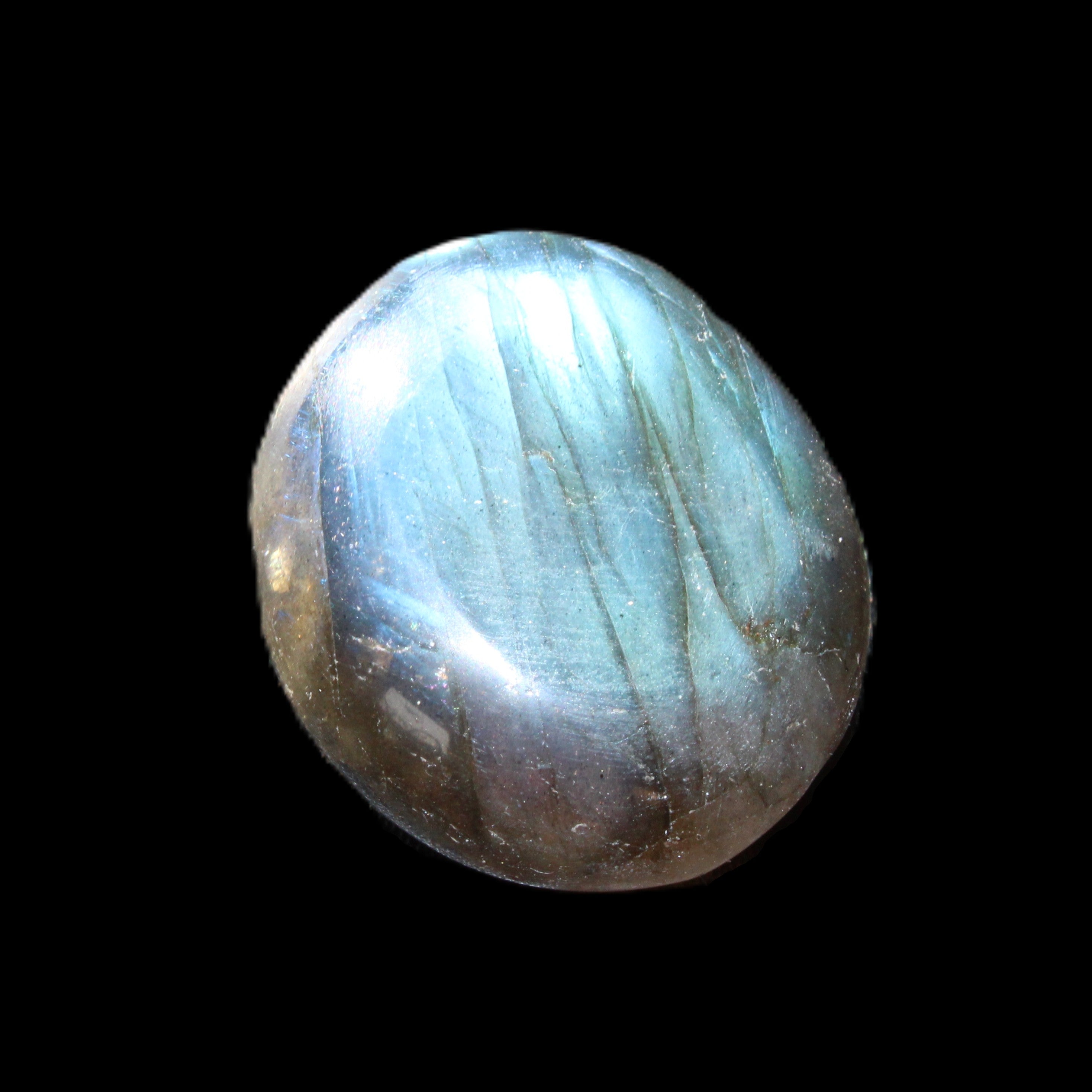 Labradorite palmstone 21-26mm 6-12g in sunlight - Rocks and Things Store