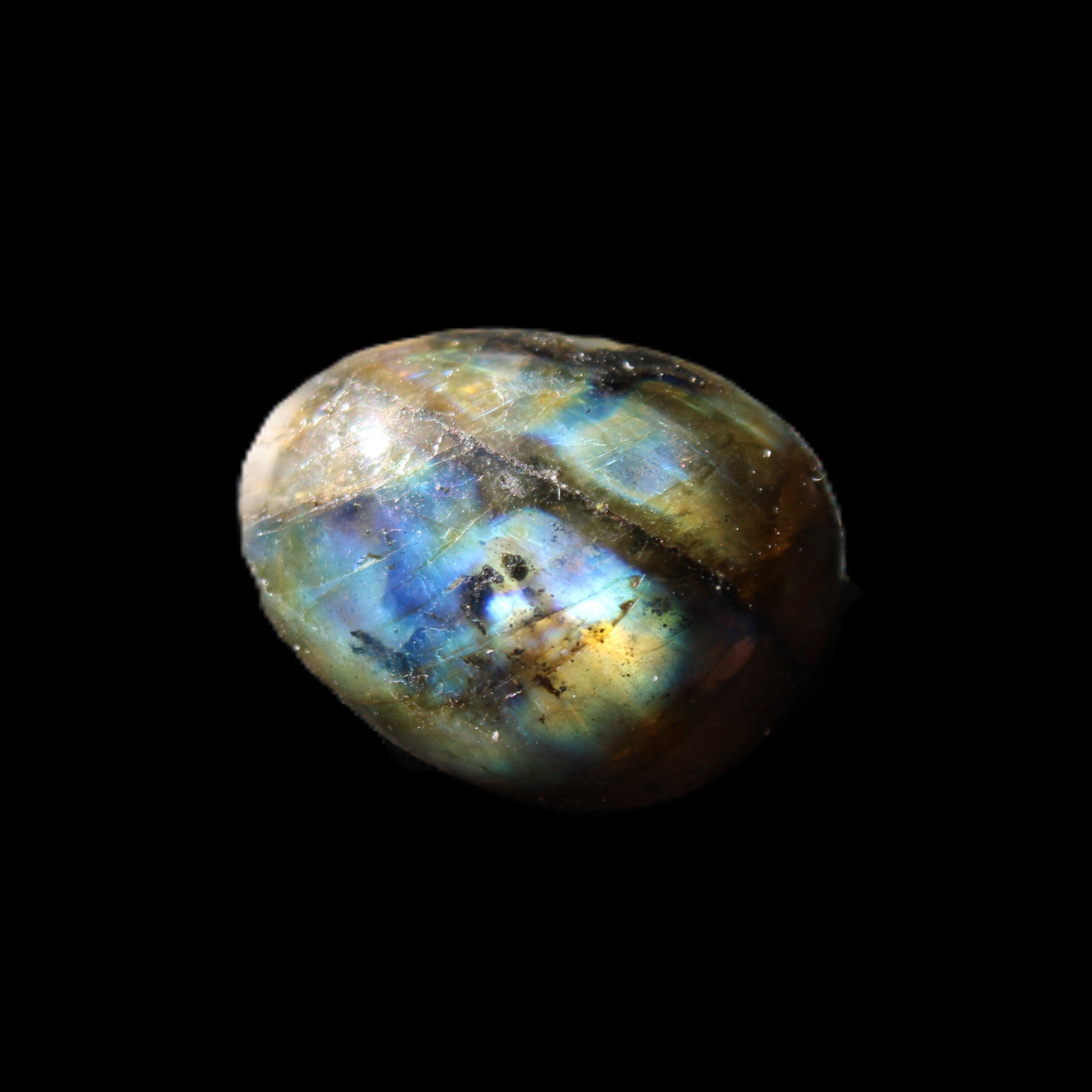 Labradorite palmstone 21-26mm 6-12g in sunlight - Rocks and Things Store