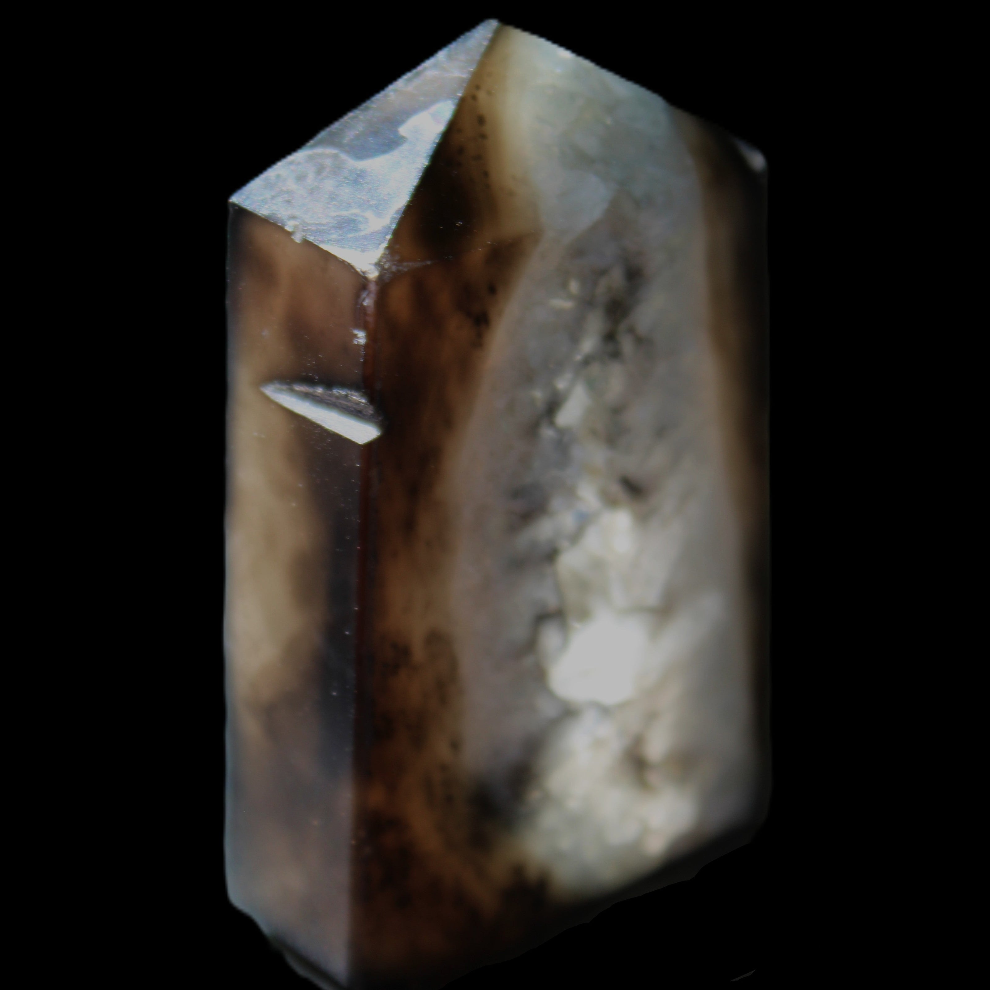 Onyx Agate wand 62*38*9mm 63g in sunlight - Rocks and Things Store