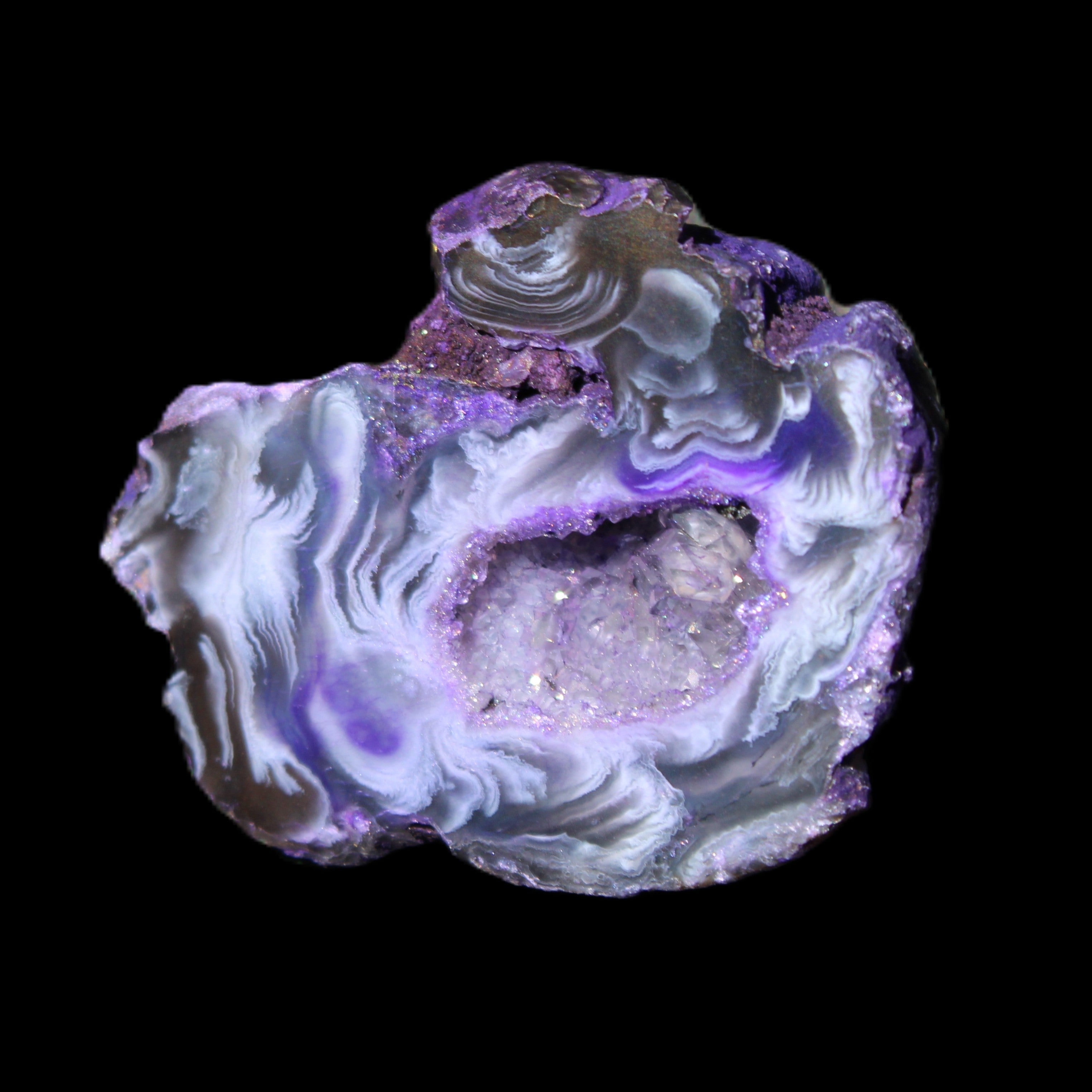 Violet dyed Agate geode 37*30*18mm 24g in sunlight - Rocks and Things Store