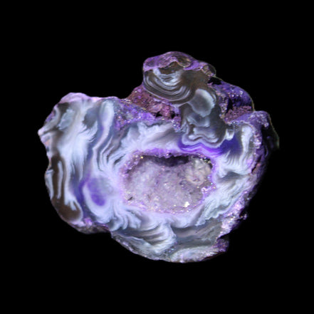 Violet dyed Agate geode 37*30*18mm 24g in sunlight - Rocks and Things Store
