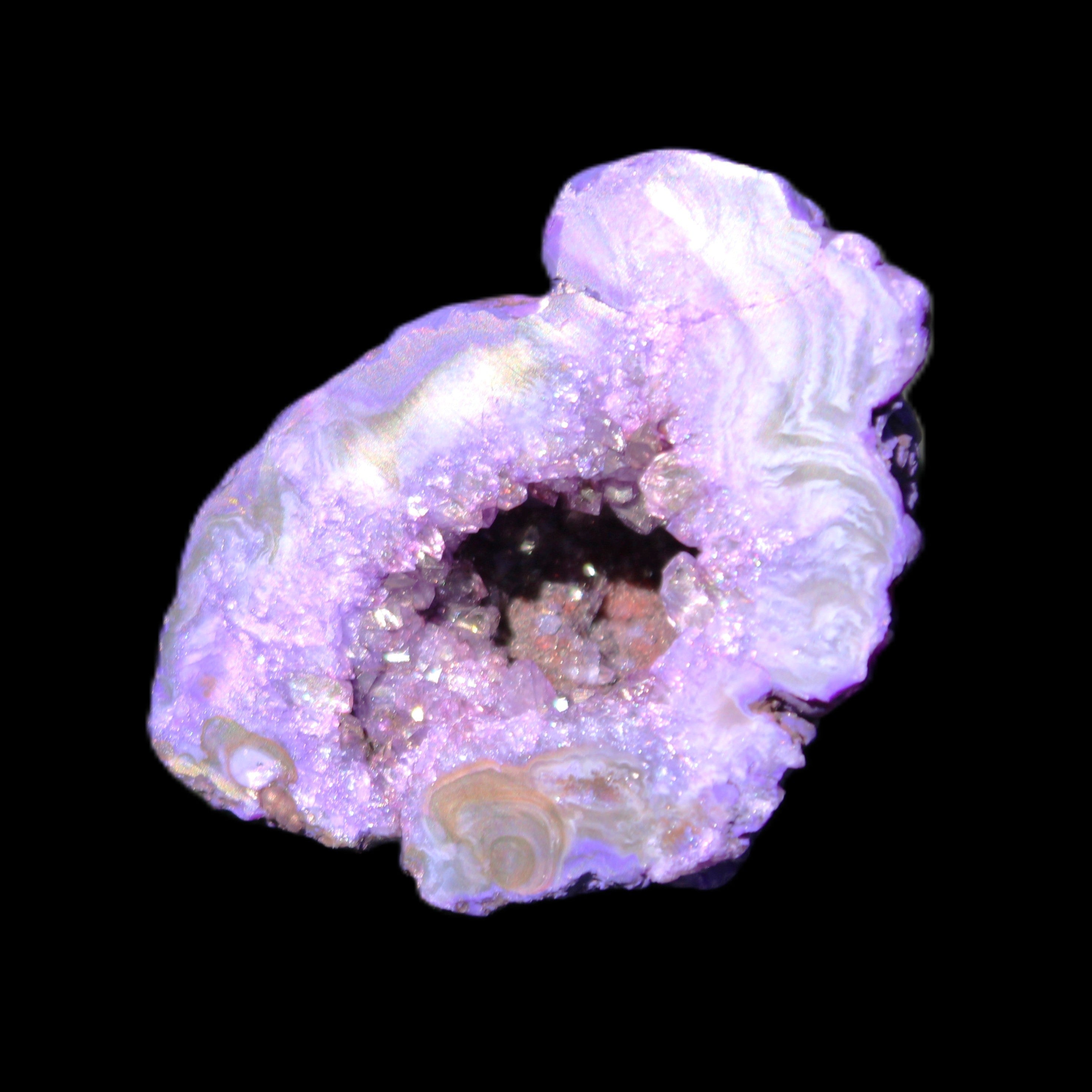 Violet dyed Agate geode 45*34*27mm 34g in sunlight - Rocks and Things Store