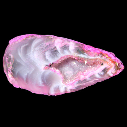 Magenta dyed Agate geode 41*22*14mm 20g in sunlight - Rocks and Things Store