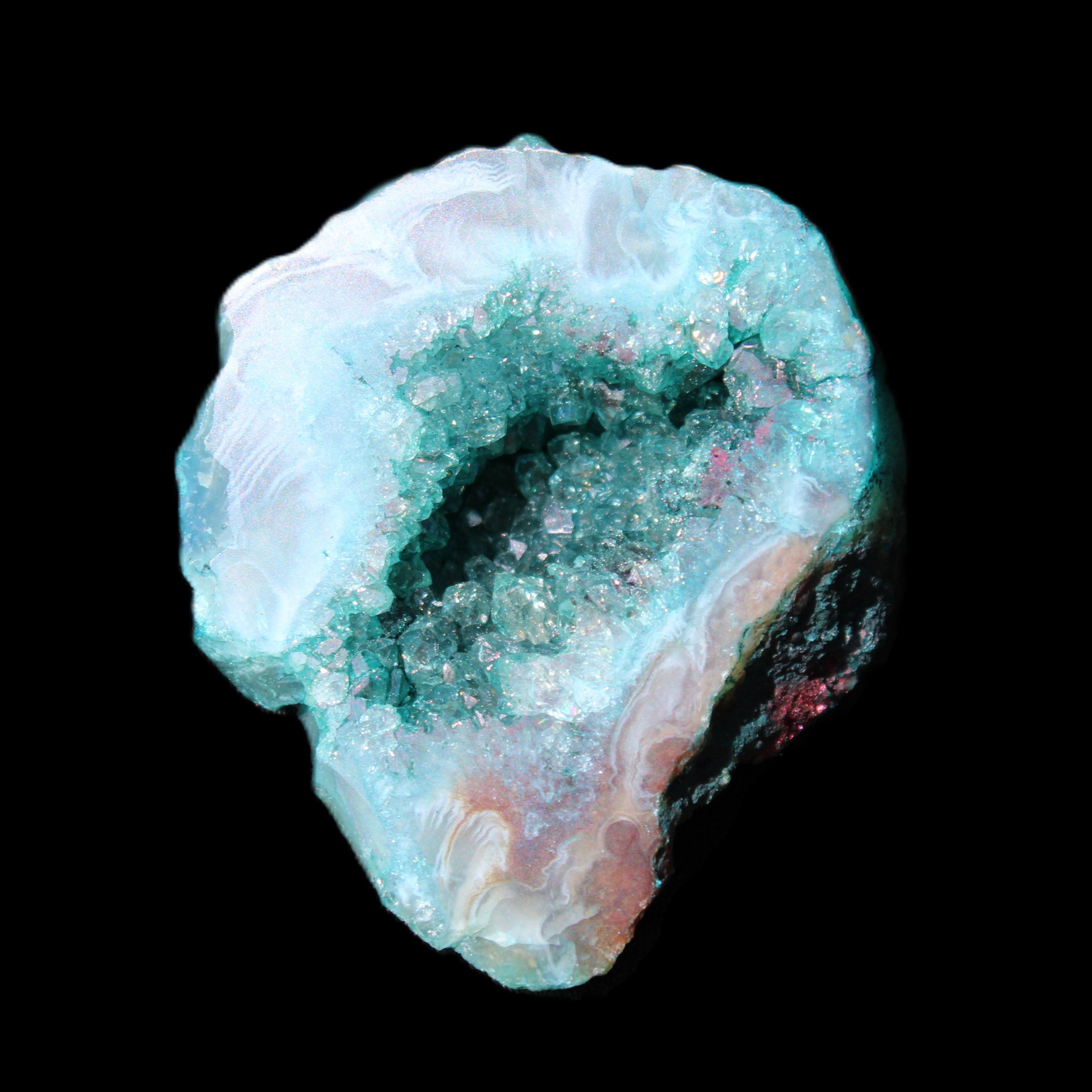 Green dyed Agate geode 44*38*12mm 29g in sunlight - Rocks and Things Store