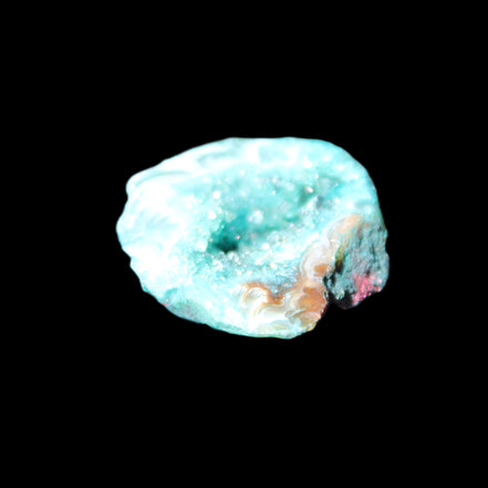 Green dyed Agate geode 44*38*12mm 29g in sunlight - Rocks and Things Store