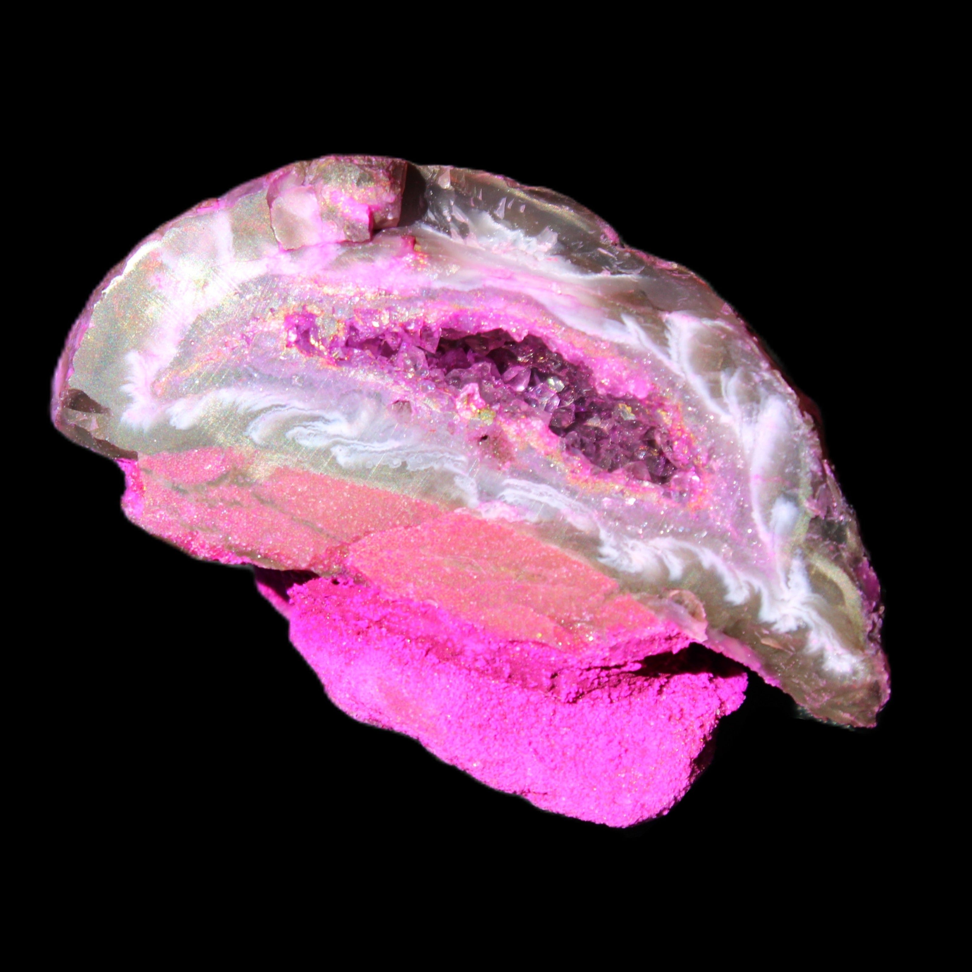 Magenta dyed lumpy Agate geode 46*28*27mm 42g in sunlight - Rocks and Things Store