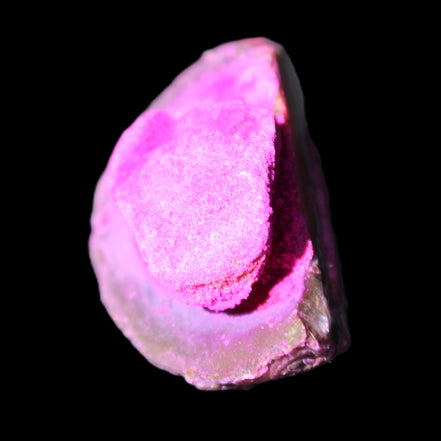 Magenta dyed lumpy Agate geode 46*28*27mm 42g in sunlight - Rocks and Things Store