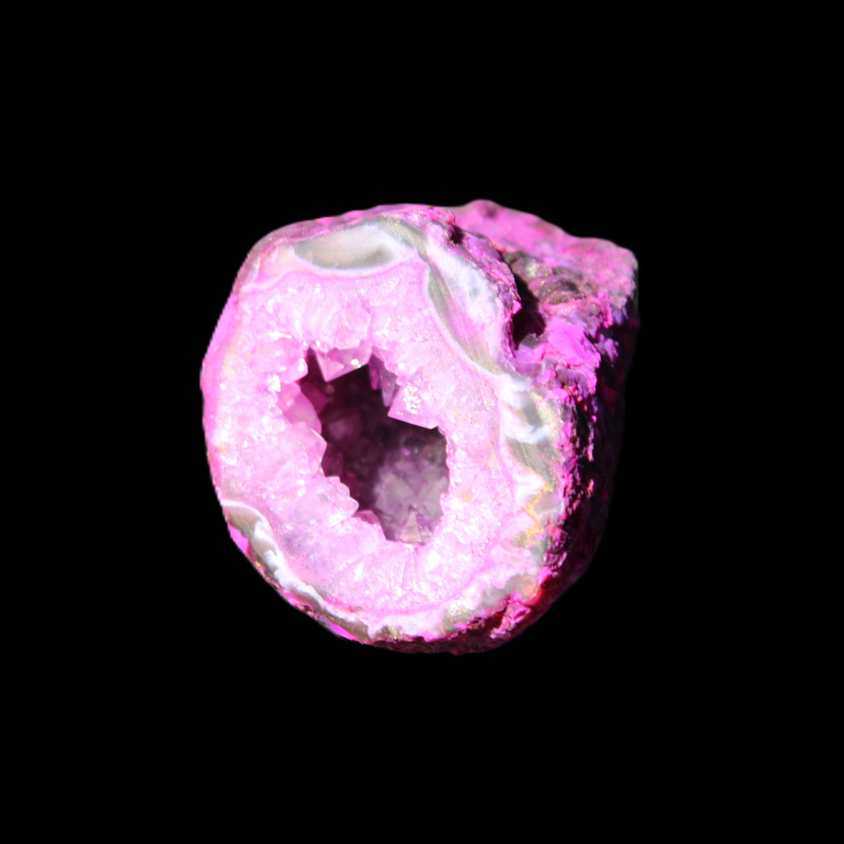Magenta dyed Agate geode 38*30*40mm 45g in sunlight - Rocks and Things Store