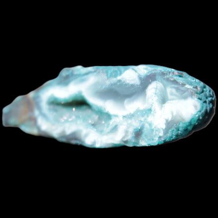 Green dyed Agate geode 45*15*22mm 21g in sunlight - Rocks and Things Store